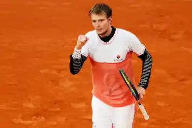 Монфис получил дырку от Бублика: казахстанец обыграл игрока из ТОП-10