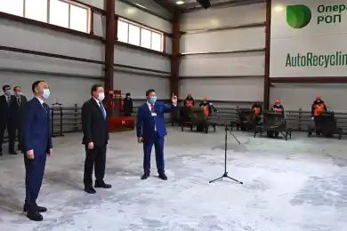 Мамин открыл предприятия по выпуску агротехники и вручил ордена в Костанайской области