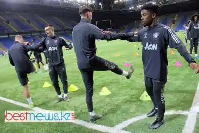 Как разминались игроки "МЮ" в Нур-Султане