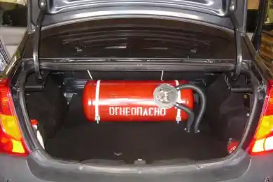 В МЧС Казахстана напомнили о запрете на крытую парковку для авто с газтопливом