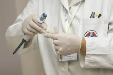 Ученые из Австралии разработали пластырь с вакциной от коронавируса