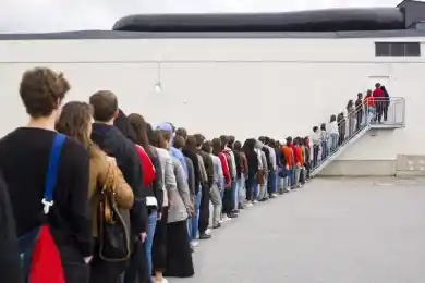  У 74 тысяч казахстанцев приостановили очередь на жилье