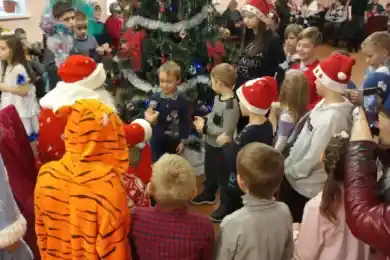 "Без родителей": как поздравят детей и школьников в Нур-Султане с Новым годом