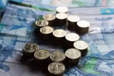 Курс доллара составил 425,61 тенге на торгах