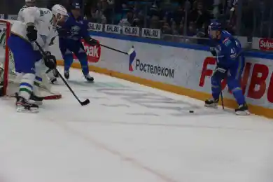 "Барыс" заставил "СЮ" поменять вратаря, но Метсола пока непробиваем