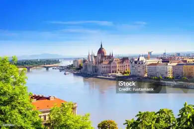 Президент Казахстана посетит Венгрию