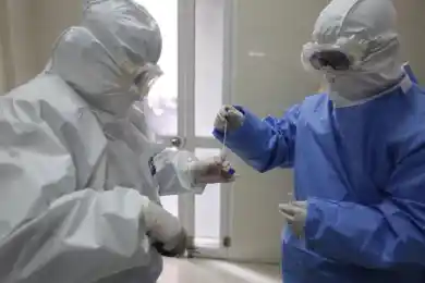 Сразу 127 медиков заразились коронавирусом в Алматы