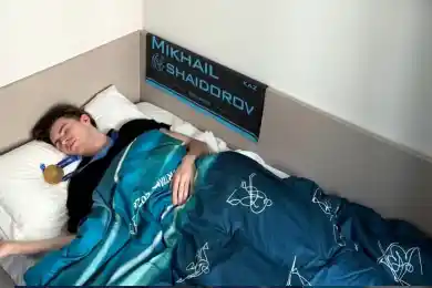 Шайдоров заснул с ней в кровати – трогательное фото из Милана