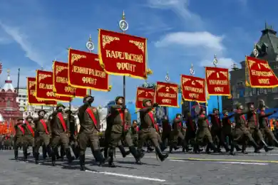 Владимир Путин объявил о переносе парада Победы