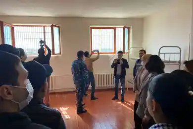 В Актау «отправили» группу госслужащих за решетку - фото