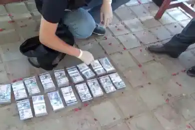 Взятку привез посредник: как задержали председателя суда в Актау