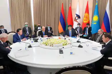 Премьер-Министр РК Аскар Мамин предложил дополнительные антикризисные меры в рамках ЕАЭС