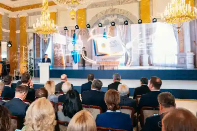 "На конституционном уровне закреплена преемственность тысячелетней истории Великой Степи" - Бектенов