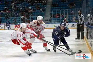 Барыс и Автомобилист обменялись голами в первом периоде