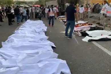 В страшном ДТП с грузовиком в Мексике погибли почти 50 человек