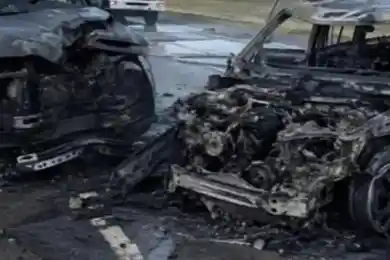 Пять человек погибло в результате столкновения и загоревшихся авто