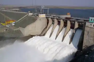 Опасен ли прорыв плотины в российском Орске для городов Казахстана