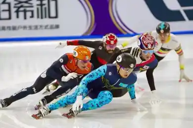 Адиль Галиахметов вышел в финал на дистанции 1000 метров