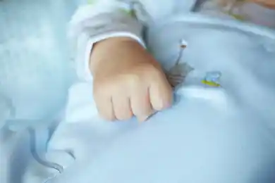 И коронавирус не остановил: в Караганде женщина выбросила месячного ребенка на мусорку