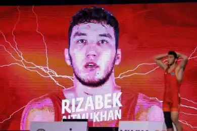 Борец Ризабек Айтмухан пробился в финал чемпионата мира