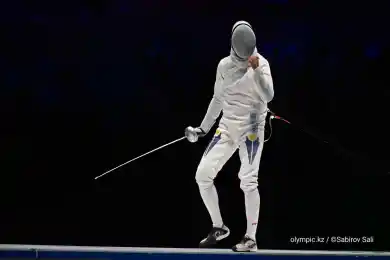 Эльмир Алимжанов завоевал бронзу в фехтовании шпагой