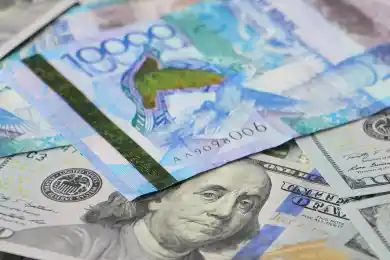 Курс доллара составил 418 тенге на торгах