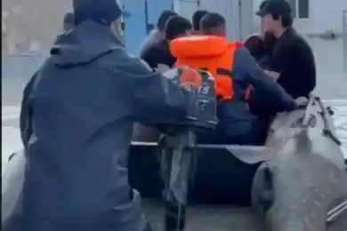 В Кульсары эвакуировали свыше 28 тыс жителей