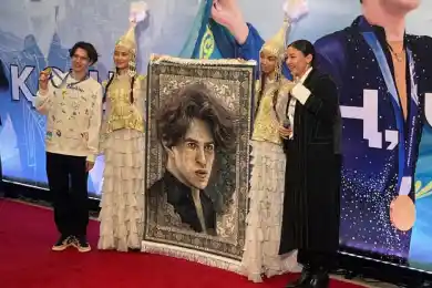 Шайдорову подарили необычный ковер