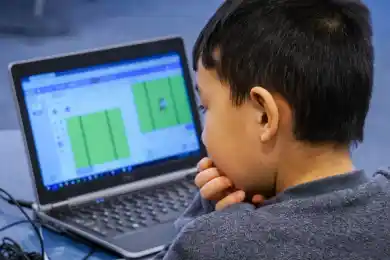 МОН Казахстана: 80 процентов школьников выбрали дистанционную форму обучения  