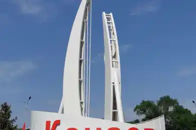 Вывески и указатели в городе Қонаев - первые фото из нового областного центра 