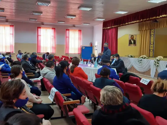 Азат Перуашев провел встречи с избирателями Шымкента