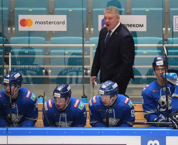 Михайлис рассказал о планах на матч с "Салават Юлаевым" и прививках от Covid-19