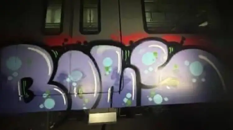 В Астане вандалы испортили вагоны LRT