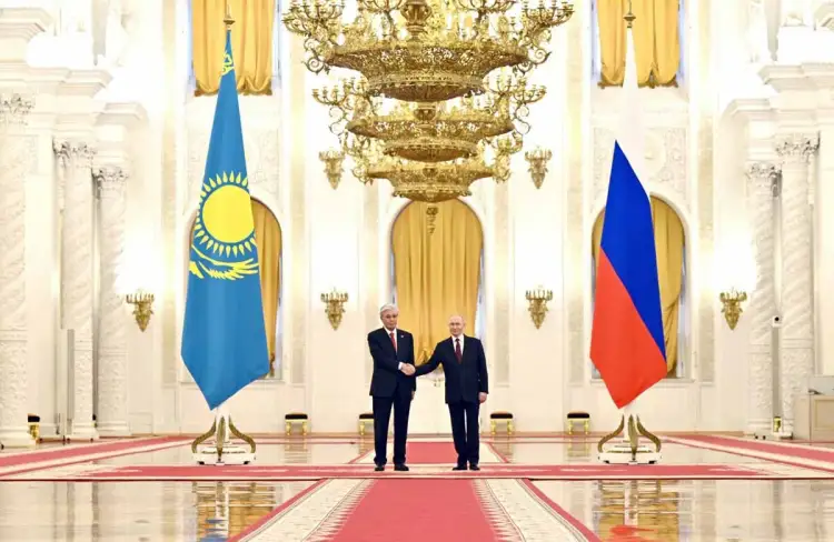 В Кремле прошла официальная церемония встречи Президента Казахстана 