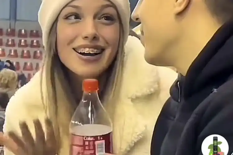 "Я не могла смотреть, как он грустит": самая знаменитая девушка TikTok поделилась своей love story