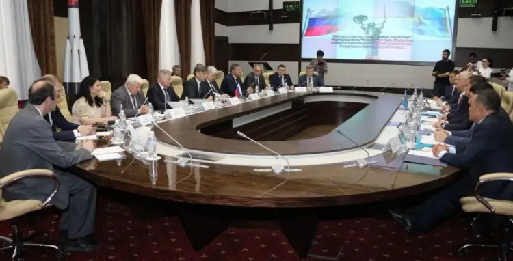 Роман Скляр провел встречу с главой «Роскосмоса»