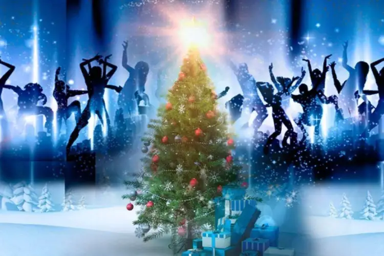 Норма Минздрава: сколько людей разрешили собирать на новогодних копоративах