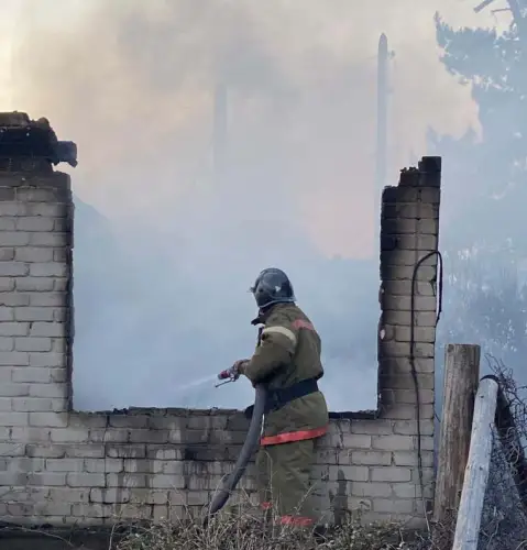 В районе пожара в Аулиеколе сохранится жара и ветер – МЧС