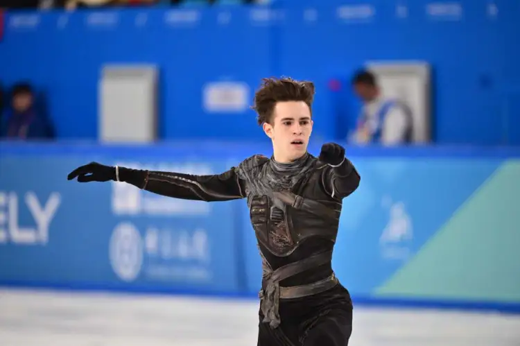 Шайдоров выиграл чемпионат четырех континентов