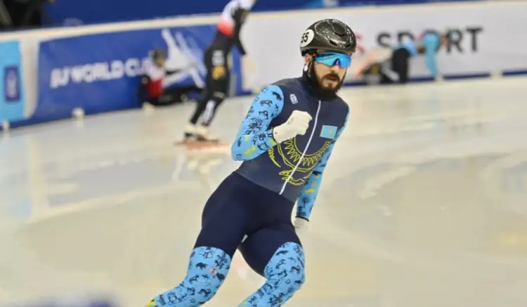 Денис Никиша завоевал первое для Казахстана «серебро» на ЧМ по шорт-треку