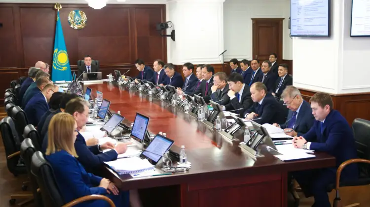 Визы, иностранные работники: какие антикоронавирусные меры в Казахстане примет правительство 