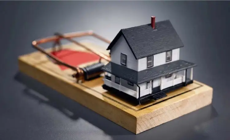 Жители Астаны заплатили 12 млн тенге мошеннику за ускорение получения квартир от государства