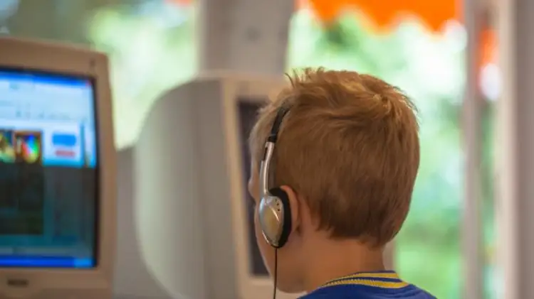 Расписание телеуроков 1-11 классов в Казахстане на 13 апреля