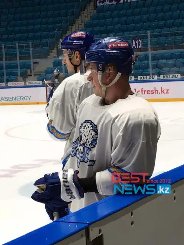 «Барыс» взял всех новичков и выздоровевших на выезд