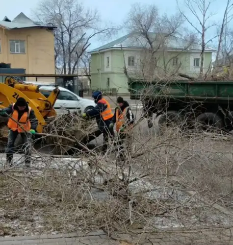 После урагана в Караганде  объявили режим ЧС