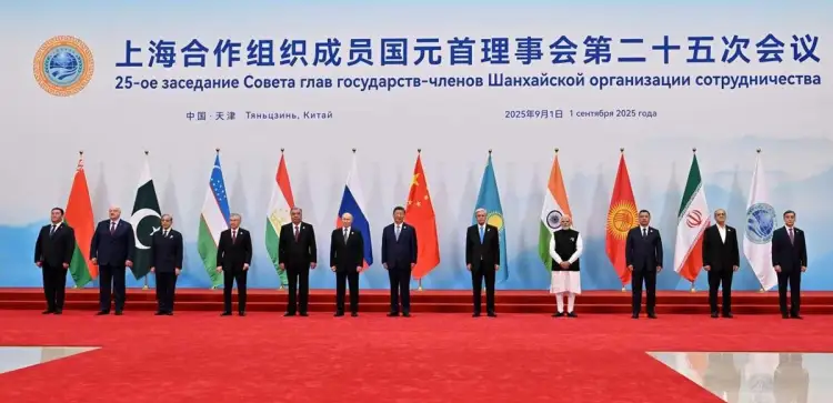 Президент Казахстана принял участие в церемонии фото участников саммита ШОС