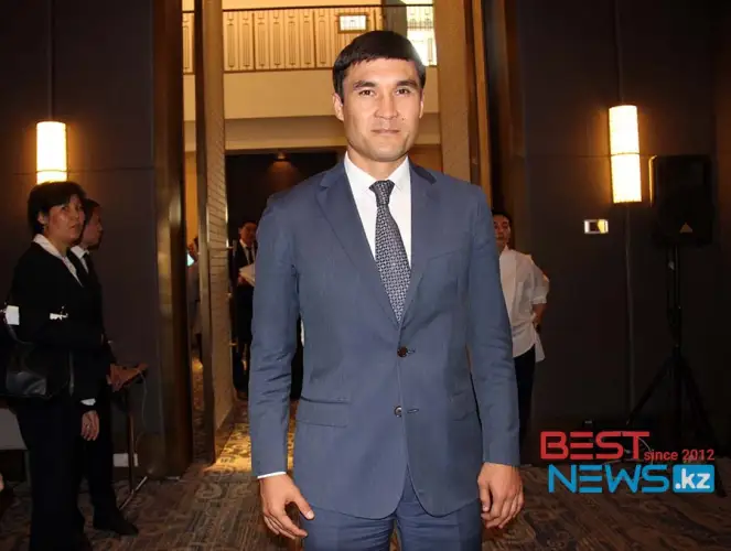 Кто же был сильней - Головкин или Деревянченко? Ответ Серика Сапиева 