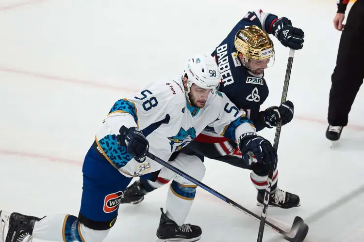 Барыс проиграл Нефтехимику 