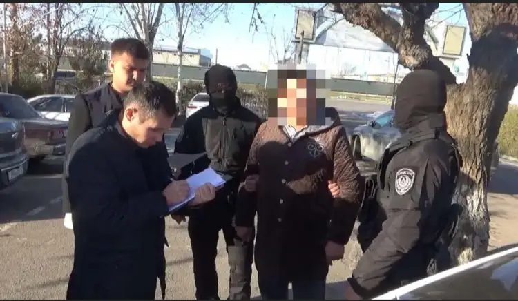 В Туркестанской области блогера подозревают в крупном вымогательстве