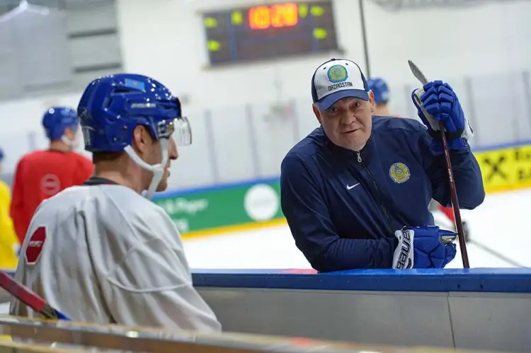 Михайлис о поражении швейцарцам: «Подустали игроки…»